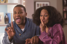 Anthony Anderson and Tracee Ellis Ross with hair brushed out - Blackish