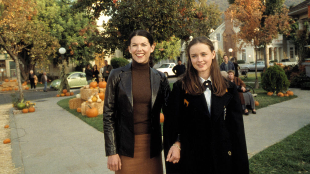 Gilmore Girls - Lauren Graham, Alexis Bledel - 'Kiss & Tell' - Season 1, episode 7